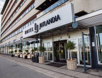 Hotel Jutlandia er et hyggeligt familiedrevet hotel med god service og en skøn atmosfære.