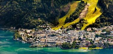 Nördlich des Hotels finden Sie Zell am See, eine landschaftlich reizvolle Gegend und ein beliebtes Urlaubsziel.