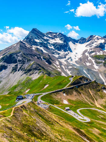 Großglockner Hochalpenstraße är den högst belagda bergspassvägen i Österrike.