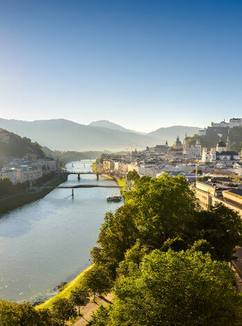 Storstaden Salzburg ligger endast en bilresa bort och har mängder av spännande sevärdheter.