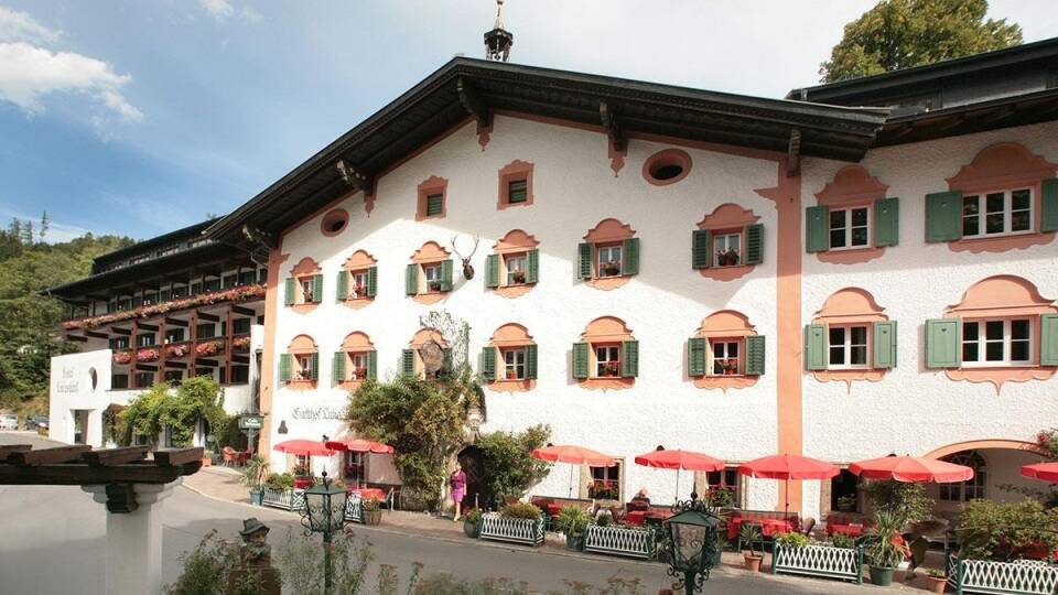 Ni bor på ett traditionellt österrikiskt hotell med trevlig stämning.