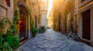 Nyd en slentretur gennem de historiefyldte gader, stræder og parker i selveste Puccini’s fødeby; charmerende Lucca.