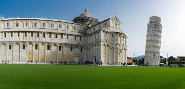 Discover one of Tuscany's most popular attractions, with a wonderful trip to the Leaning Tower of Pisa!