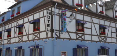 Hotel Aux 2 Roses i den unike festningsbyen Neuf-Brisach. Her kan dere bo i historiske omgivelser.
