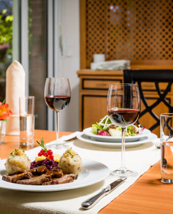 The hotel has both a bistro and a fine restaurant to satisfy your hunger.