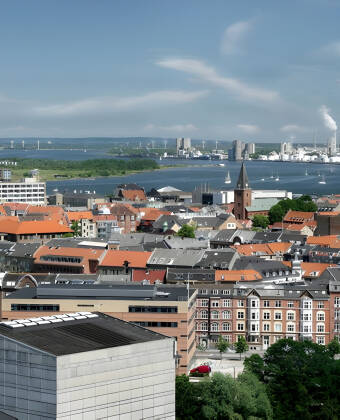 Aalborg ist nur 30 Minuten von St. Binderup Kro entfernt und bietet eine Vielzahl von Attraktionen, darunter den Aalborg Zoo, das Utzon Museum und schöne Konzerte im Musikhuset.