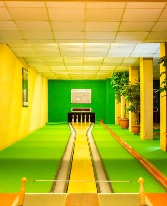 Sport und Spaß erwarten Sie auf der Kegelbahn oder der hoteleigenen Minigolfanlage.