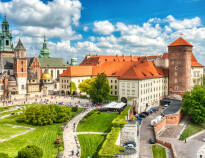 Den gamle bydel i Krakow ligger 20 minutters gang væk og er bestemt et besøg værd!