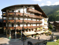 Hotellet ligger i naturskønne omgivelser, som indbyder til aktiviteter og rekreation i det fri