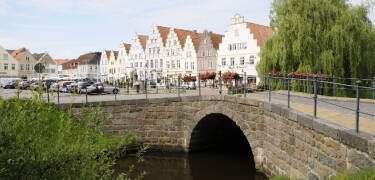 Discover the many beautiful buildings and the lovely atmosphere of the city.