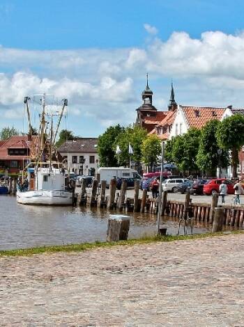 A short drive from Friedrichstadt is Tönning, where it's always nice to go for a walk and have a refreshment.