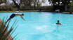 Im Sommer können Übernachtungsgäste das hoteleigene Schwimmbad nutzen, das eines der ältesten olympischen Freibäder Schwedens ist.