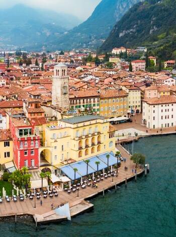 Das Hotel Portici befindet sich im historischen Zentrum von Riva del Garda in der Nähe des Gardasees.