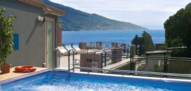 On the hotel's rooftop terrace on the 3rd floor, you can enjoy the small pool with jacuzzi and views of Lake Garda.