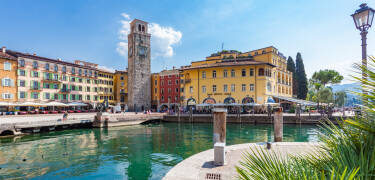 Hotel Sole enjoys a fantastic location right on Lake Garda in the charming northern Italian town of Riva del Garda.