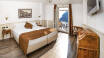 Die Zimmer sind schön, hell und stilvoll eingerichtet. Hier können Sie in Ihrem Urlaub am Gardasee entspannen.