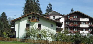Landgasthof Astner har en naturskøn beliggenhed i Zillertal
