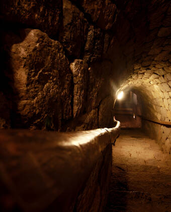 In der Stadt Schwas können Sie eine 500 Jahre alte Mine besuchen