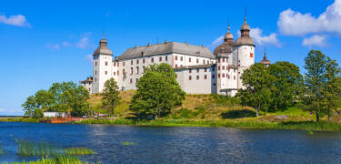 Tag med ressällskapet på utflykt till det vackra slottet Läckö Slott vid Vänern.