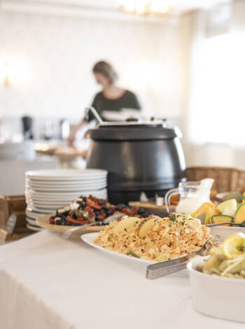 Hotellpaketet inkluderar frukost och middag.