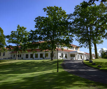 Lundsbrunn Resort & Spa ligger i landlige omgivelser i den lille svenske kurby, Lundsbrunn, i Västra Götaland.