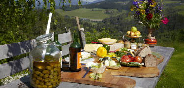 Genießen Sie die regionale vegetarische Bio-Küche in hoher Qualität.
