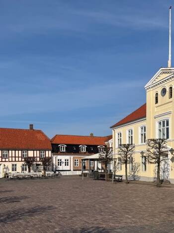 Für Sightseeing und Kultur empfiehlt sich ein Ausflug nach Ringkøbing.
