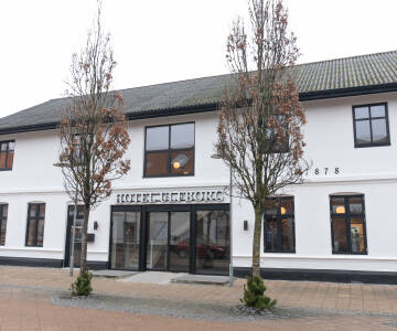 Hotel Ulfborg byder jer velkommen til hyggelige omgivelser.
