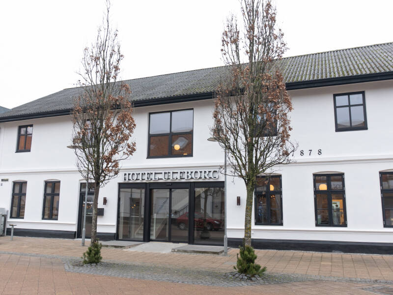 Das Hotel Ulfborg ist ein renoviertes 4-Sterne-Hotel und bietet einen entspannten Aufenthalt.
