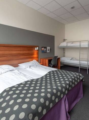 This is a family-friendly hotel with spacious rooms for up to 5 guests and a playground nearby.
