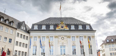 In Bonn it is possible to visit the art gallery, the Historical Museum or take a trip to Beethoven's childhood home.