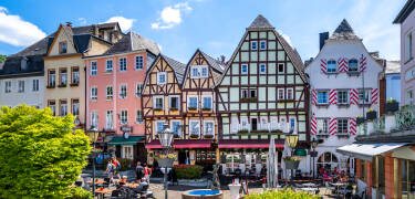 Besøg den charmerende landsby Linz am Rhein, der ligger ved Rhinen, og tag en tur gennem de historiske, brostensbelagte gader.