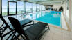 Nyd roen, og giv dig selv tid til afslapning i hotellets indendørs pool