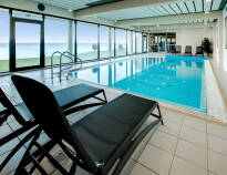 Som gäst på hotellet kan du fritt använda gym, pool och bastu.