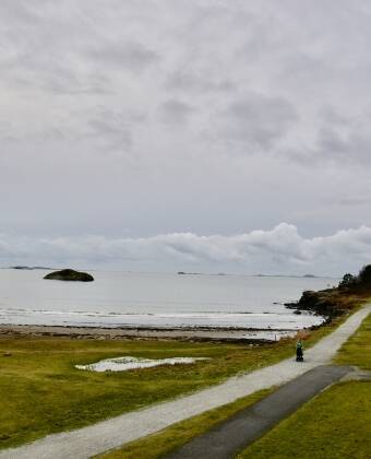 Udforsk den smukke natur i området, hvor der også er spændende lokale seværdigheder.