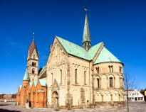 Die Stadt mit der beeindruckenden Kathedrale garantiert einen angenehmen Spaziergang durch die Stadt.