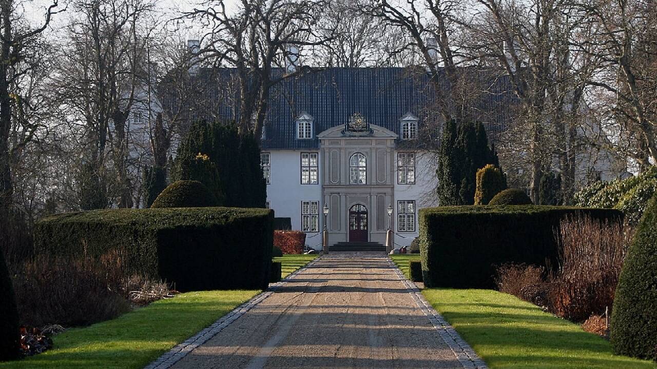 Besøg det imponerende Schackenborg Slot, som ligger i Møgeltønder lidt udenfor Tønder.