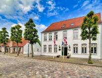 Schackenborg Slotskro är ett historiskt hotell som renoverades under 2021 i södra Jylland.