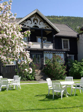 The hotel is located in scenic surroundings in popular Vrådal in Telemark