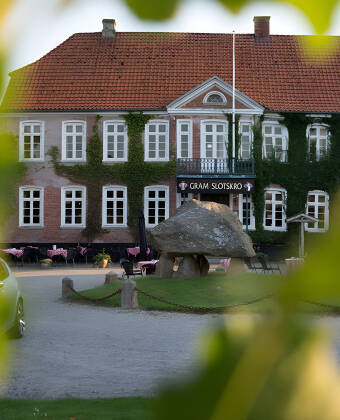 Die Gäste von Gram Castle & Castle Inn werden im Castle Inn oder im dazugehörigen Zimmertrakt untergebracht.
