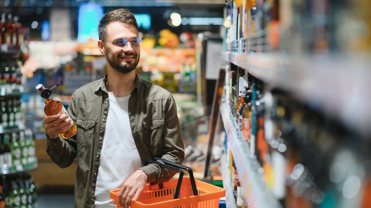 Kør en tur over grænsen til Flensburg, som byder på charme, liv og grænsebutikker med attraktive priser.