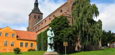 Besøg Odense, Hans Christian Andersens hjemby, kun ca. 30 kilometer fra hotellet.