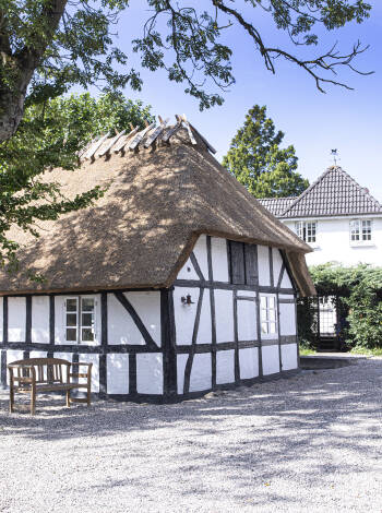 Gl. Brydegaard offers a unique rural escape in a former farmhouse setting, where fully modernized buildings blend historic charm with contemporary comfort.