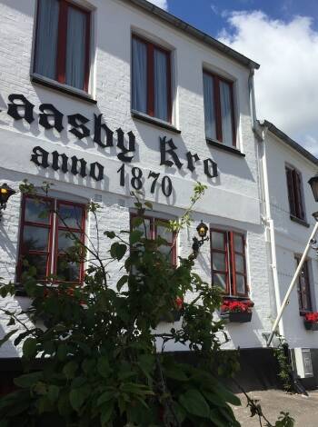Erleben Sie ein echtes dänisches, modernes Gasthaus, unweit von den Silkeborg-Seen.