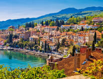 Längs Istriens kust finns många vackra orter att besöka och hela området har en rik historia.