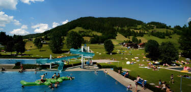 Enjoy the warm summer days in the nearby Wildschönau Friluftsbad.