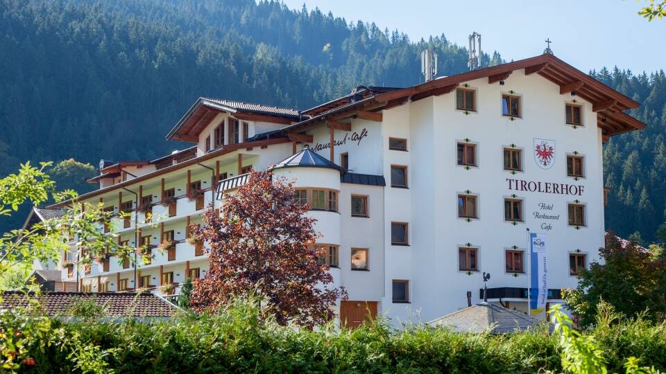 Hotel Tirolerhof ligger otroligt vackert i den österrikiska kommunen Wildschönau i hjärtat av Tyrolen.