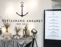Hotellets restaurant hedder Ankaret og serverer retter med fokus på økologiske og lokale produkter.