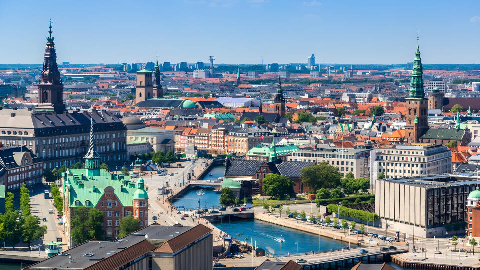 Tag ind til København og oplev den flotte danske hovedstad og alt hvad den har at byde på.