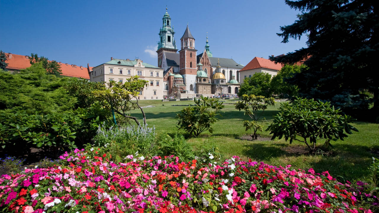 I Krakow finner dere mange severdigheter, her er det masse vakker arkitektur og natur.